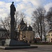 Nach kanpp der Hälfte der Stracke von Львів (L’viv) nach Франківськ (Ivano-Frankivs’k) erreichten wir die Kleinstadt Рогатин (Rohatyn) mit etwa 8500 Einwohner. Im Zentrum des Ortes steht die Statue Пам'ятник Роксолані (Pam’jatnyk Roksolani).