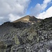 Am Kamm angekommen zeigt sich der Gipfelbereich von Mt. Anderson.