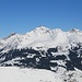 Blick in die Schneeschuh- und Skitourenarena oberhalb Matt mit Gulderstock und Gulderturm