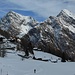 Tagliaferro e Carnera sembrano controllare il villaggio di Follu