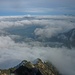 Der Nebel wabert über dem Alpenvorland.