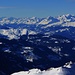 Eine ausgesprochene Fernsicht herrschte auf dem Gipfel der der Weissfluh (2843,3m). Die Sicht recihte vorbei am höchsten Glarner Tödi - Piz Russein (3614m) bis zum Finsteraarhorn (4273,9m) im Berner Oberland!