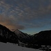 Beim Start an der Talstaton der Laberbergbahn geht auf den Bergen gerade die Sonne auf.<br /><br />Alla partenza alla stazione a valle del Laber sui monti sorge il sole.