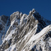 Ein Bild von Berg: Hoh Brisen
Der SE-Grat rechts ist eine der [http://www.hikr.org/tour/post88763.html härteren T6-Affären] der Innerschweiz