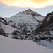 Erste Wolkenspiele am Furggubäumhorn