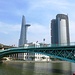 die nach unserem lieben [u mong] benannte Mong Bridge mit dem Financial Tower mit Helipad