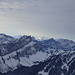 Der Blick vom Stockberg reicht weit in die Urner und Zentralschweizer Hochalpen. Und sogar ein 4000er ist zu sehen...