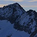 Aussicht vom Gemsstock (2961m) im Zoom auf den Pizzo Centrale (2999,3m), unserem heutigen Gipfelziel.