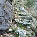 Der alte Weg hat viele Steintritte