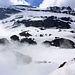 Bei der Bergstation Jochstock geben die Wolken endlich einen freien Blick über die gesamte Nordwand vom Reissend Nollen (3003m) frei.