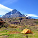 Le camp avec le Cerro Paine Grande au fond