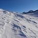 Windgepresste Schneeformen auf der Bannalper Schonegg