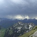 Blick gen Westen vom Gipfel des Lütispitz (1987m): "Do ziacht a Wettr auf!"