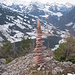 Der filigrane Gipfelsteinmann auf dem Hinterhorn