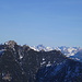 Über den Hohen Köpfen schweift der Blick weit in die Allgäuer Alpen