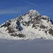Foto bei der Bergstation Giand' Alva (2646m): Die Umgebung im Norden beherscht der mächtige Piz Julier / Piz Güglia (3380,4m).