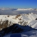 Aussicht vom Piz Surlej (3188,4m)  zum vorgelagerten Piz San Gian (3134m). Bei genügend Schnee und sicheren Verhältnissen könnte man von diesem Gipfel nordseitig steil herunter bis Sankt Moritz Bad mit den Ski abfahren.