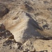 Die römische Rampe von oben. Über diese wurde Masada damals erfolgreich von den Römern eingenommen.