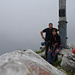Reiner und ich auf dem Gipfel des Brügglers (Foto: Reiner Beck)