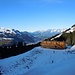 Merkwürdiges Gebäude knapp unterhalb der Bochumer Hütte. Hier fangen wir die letzten Sonnenstrahlen ein, dann geht's zurück in den Schatten!