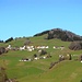 Schönes Appenzellerland, aber nicht ganz so fotogen, wie auf [http://www.hikr.org/gallery/photo1320987.html?user_login=alpstein&photo_order=photo_pop diesem Foto] von neulich, auf welchem das kleine Dorf auch zu sehen ist