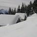 tetti stracarichi di neve