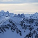 Diese Berge musste ich einfach mal ranholen - in der Mitte die vierzackige Krone der Höfats