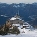 Kehlsteinhaus vom Gipfel aus gesehen, das bekannte Postkartenmotiv