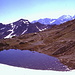 Dal laghetto appena sotto la Forcellina si gode di una magnifica vista sul gruppo del Bernina.
