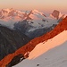 Sonnenaufgang, Schneefeld am Südostgrat, Monte Rosa, Strahlhorn und Rimpfischhorn