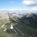 Blick nach N von der Schochenspitze auf Sulzspitze, Litnisschrofen und die Tannheimer Berge