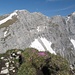 Auf der Lattenspitze: Blick über das Stempeljoch (links unten) hinüber zur Stempeljochspitze (2543m) und dem dahinterliegenden Roßkopf (2670m).