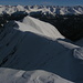 Blick vom Riefenkopf zum noch zu begehenden Bergkamm und in die Ötztaler Alpen
