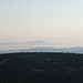 Blick nach W von der Srenica - in der Ferne über Nebel der markante [http://www.hikr.org/tour/post13004.html Jeschken] mit Turm