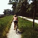 Sulla pista ciclabile che corre sulle mura di Ferrara.
