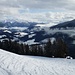 beim Start Blick zum Olanger Stausee, dahinter die Toblacher Berge