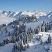 Blick von der Schwalmflue zur Niesenkette, am Horizont Eiger, Mönch & Jungfrau