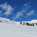 Weiss und blau, hier in einer Schneemulde zwischen Prod- und Maschgenkamm