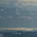Stimmungsfoto zum Zürichsee, im Hintergrund die Mythen