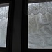 neve oltre la parte superiore delle finestre