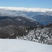 Il ramo di Lecco e le cime cariche di neve dell'alto Lario