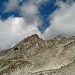 Rechts die Aufstiegsroute über das sehr lose Schuttfeld zum Sattel 2920m. Links im Bild der Torrone di Garzora 3017m.