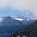 ertse Blicke auf die Berge, ganz rechts das Matterhorn