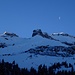 Morgenerwachen - mit Mond über Bundstock;<br />in der Mitte: Ryssends Hore