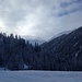 Blick ins Inneralp-Tal vom Parkplatz aus....mit blauen Störungen am Himmel "feste Daumen drücken" dass es noch schöner wird...