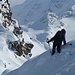 Cerco di capire quanto sono sporgenti le cornici nel successivo tratto.