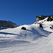 Das letzte Stück entlang der Skipiste und dann bei den Tannen hoch zur Skihütte des Skiclubs Appenzell.