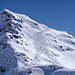 Heute gut besuchtes Fanellhorn. Soeben hat ein Snowboarder einen Schneerutsch ausgelöst.