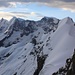 Aussicht vom Böse Tritt (3224m): Glescherhorn (3983m), Äbeni Flue (3962m), Mittaghorn (3892m) und rechts davor mit dem schönen Firngrat der Tschingelspitz (3323m).