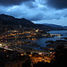 Monaco - Abendlicher Ausblick vom Felsen unweit des Fürstenpalastes. Über den Port Hercule geht der Blick nach Monte Carlo.